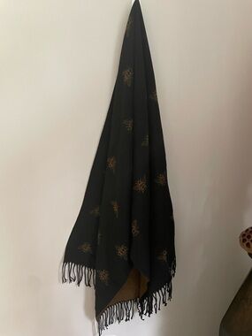 🐝 Soft Bee Print Reversible Scarf 🐝